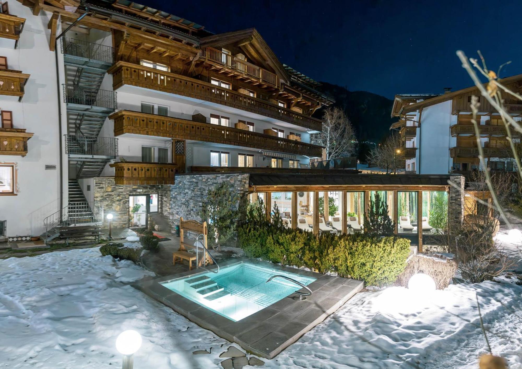 Hotel Gran Paradis Campitello di Fassa Luaran gambar